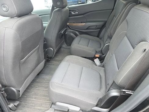 Used 2023 GMC Acadia SLE w/ Driver Convenience Package image 7