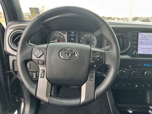 Used 2023 Toyota Tacoma TRD Off-Road image 10