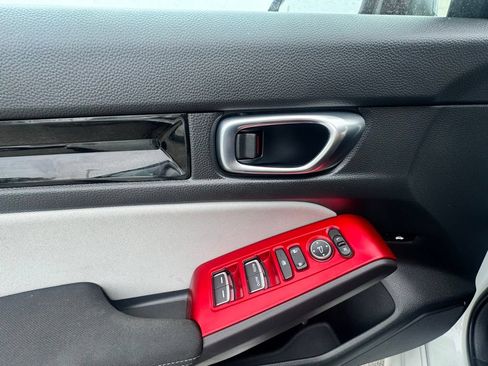 Used 2025 Honda Civic Sport image 19