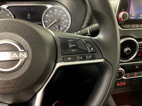 Used 2024 Nissan Sentra SV FWD image 12