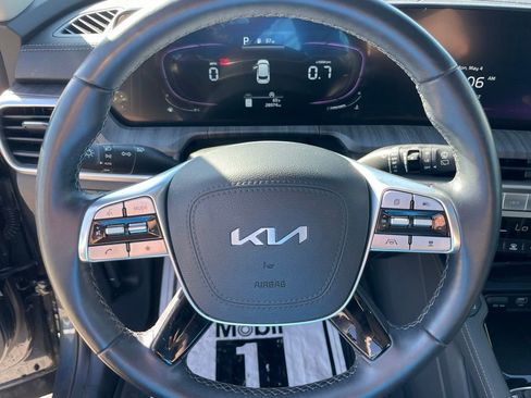 Certified 2023 Kia Telluride EX w/ EX Captain's Chair Package AWD/4WD image 13