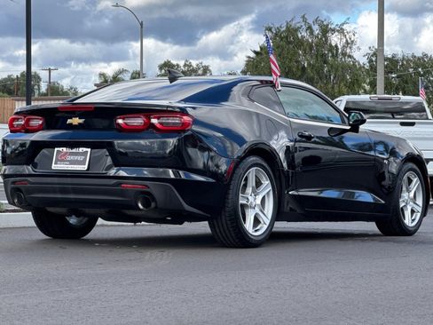 Used 2020 Chevrolet Camaro LT image 4