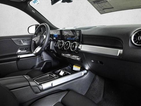 New 2026 Mercedes-Benz GLB 250 4MATIC image 24