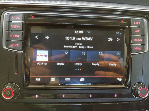 Used 2016 Volkswagen Passat 1.8T SE image 25