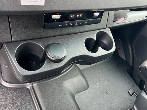 Used 2022 Mercedes-Benz Sprinter 2500 image 19