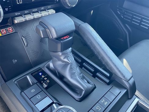 Certified 2025 Toyota 4Runner TRD Off-Road Premium image 30