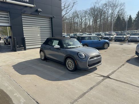 New 2026 MINI Cooper S image 2