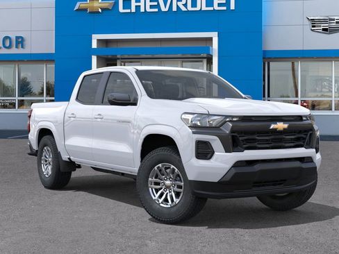 Used 2024 Chevrolet Colorado LT RWD image 7