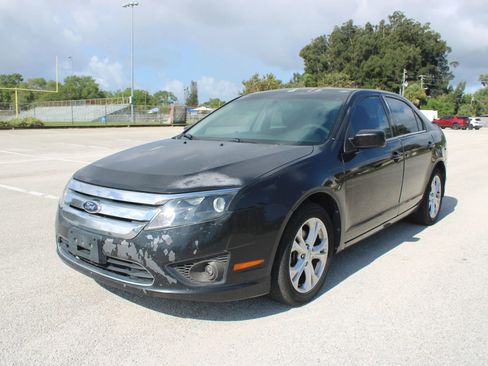 Used 2012 Ford Fusion SE FWD image 2