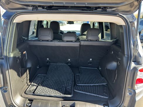 Used 2023 Jeep Renegade Limited image 7