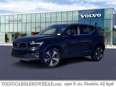 New 2025 Volvo XC40 B5 Plus w/ Protection Package Premier