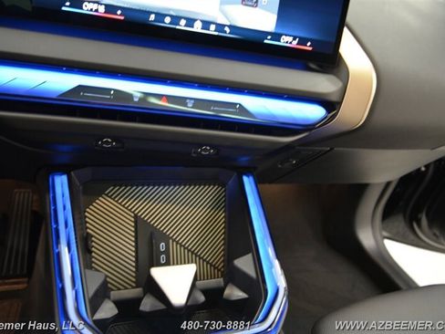 Used 2025 BMW X3 xDrive30i w/ Premium Package image 32