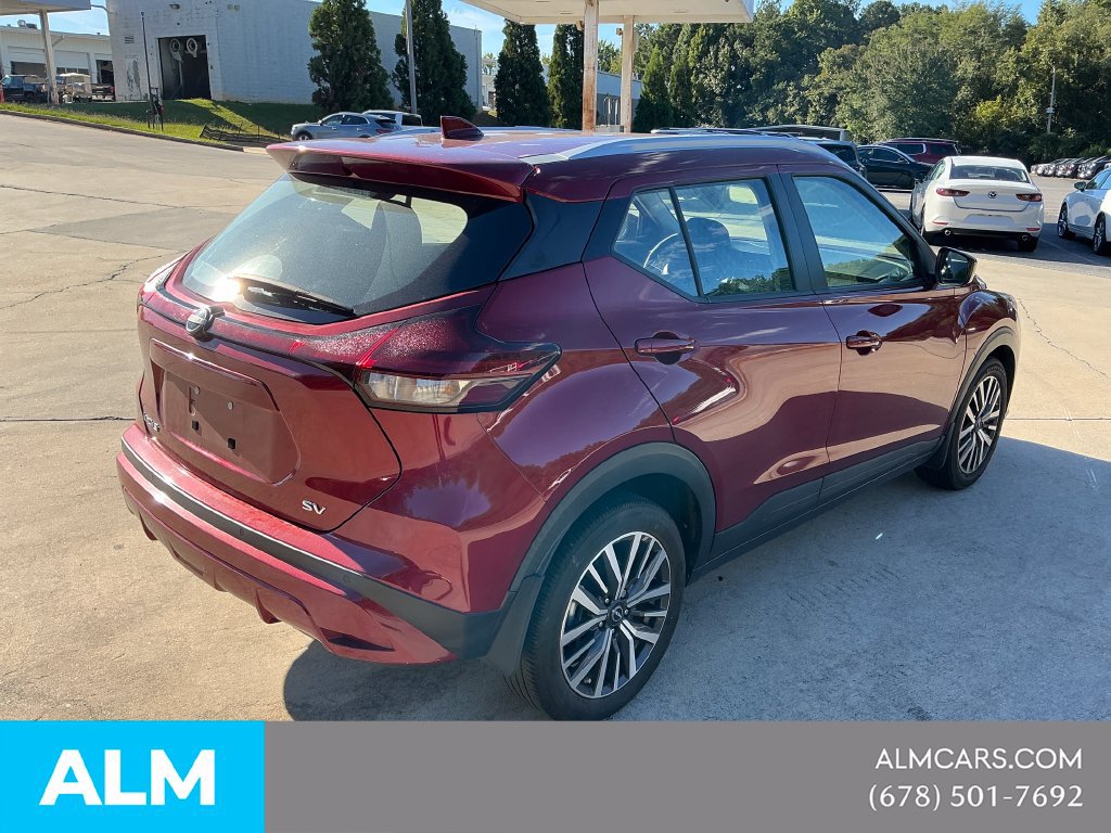 Used 2022 Nissan Kicks SV w/ Interior Electronics Package FWD image 5