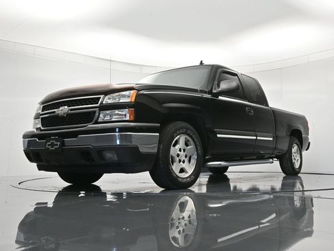 Used 2007 Chevrolet Silverado 1500 LT w/ Extended Cab Value Package RWD image 34
