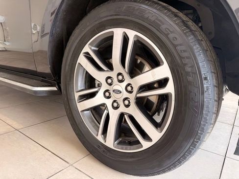 Used 2022 Ford Expedition Max Limited AWD/4WD image 6