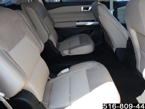 Used 2024 Ford Explorer XLT image 26