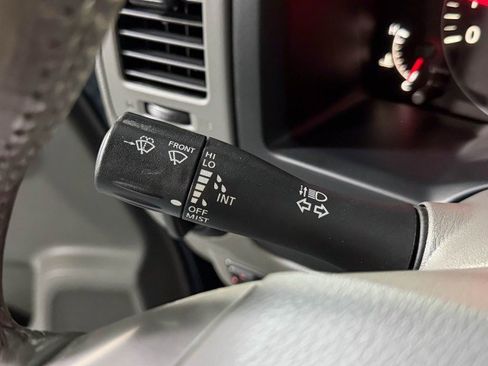 Used 2019 Nissan NV 3500 SL image 24