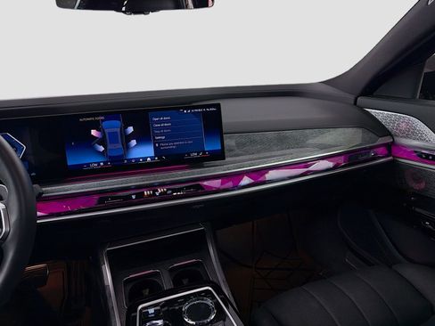 Certified 2024 BMW 740i xDrive w/ Executive Package AWD/4WD image 27