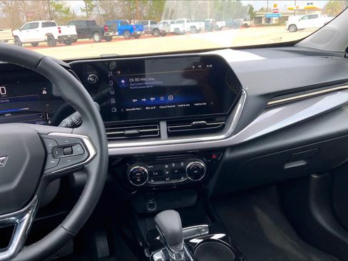 Used 2026 Chevrolet Trax ACTIV w/ Driver Confidence Package image 7