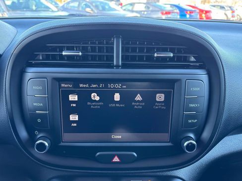 Used 2025 Kia Soul LX image 19