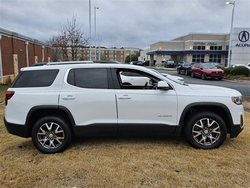 Used 2023 GMC Acadia SLT image 13