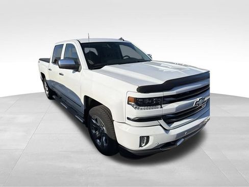 Used 2016 Chevrolet Silverado 1500 LTZ Z71 w/ LTZ Plus Package AWD/4WD image 2