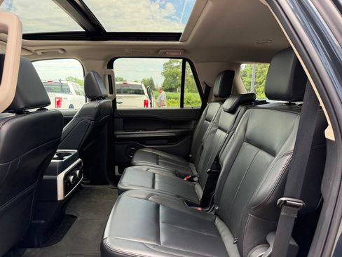 Used 2024 Ford Expedition XLT AWD/4WD image 17