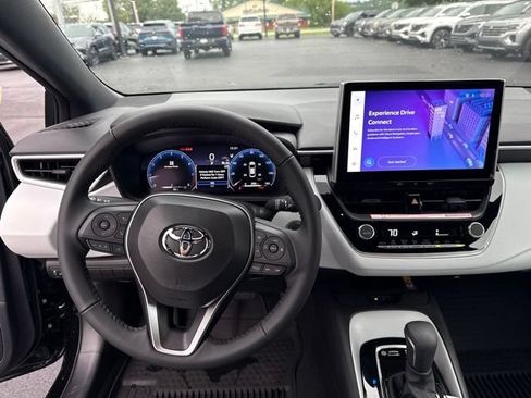 Used 2026 Toyota Corolla SE FWD image 13
