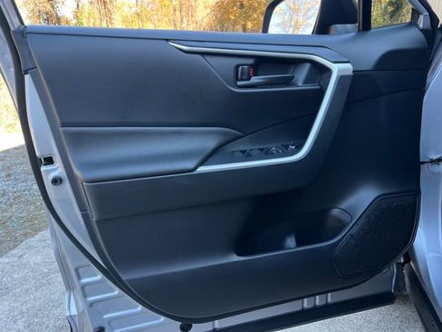 Used 2023 Toyota RAV4 LE image 10