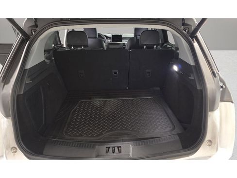 Used 2022 Lincoln Corsair Standard w/ Premium Package image 18