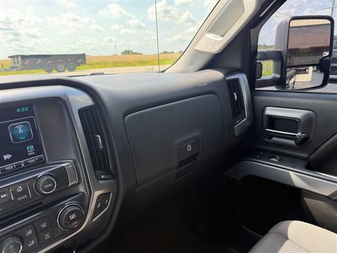 Used 2015 Chevrolet Silverado 2500 LT w/ LT Convenience Package AWD/4WD image 18