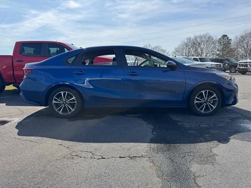 Used 2023 Kia Forte LXS w/ LXS Technology Package image 2