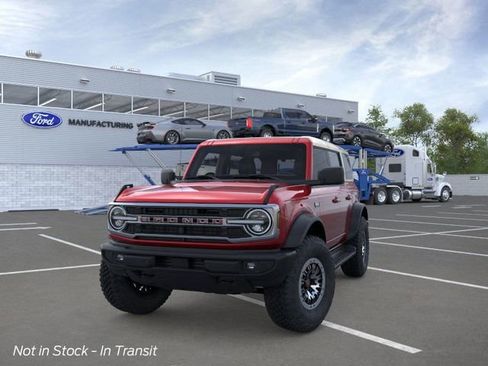New 2026 Ford Bronco Outer Banks w/ Sasquatch Package image 2