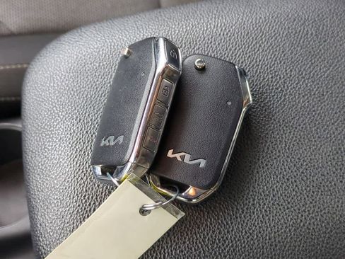 Used 2022 Kia Forte LXS image 31