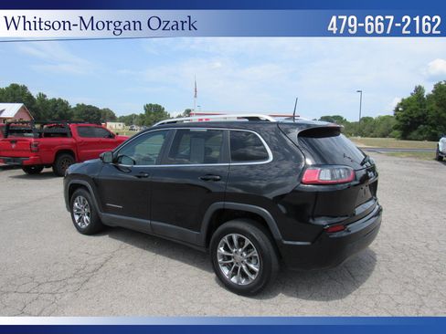 Used 2019 Jeep Cherokee Latitude Plus FWD image 10