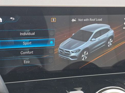 Used 2021 Mercedes-Benz GLA 250 4MATIC image 34