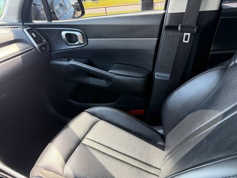 Used 2021 Kia Sorento S w/ Panoramic Sunroof Package FWD image 48