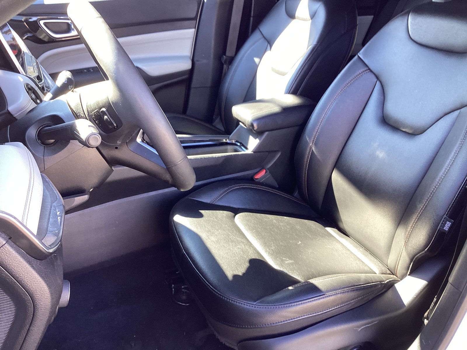 Used 2024 Jeep Compass Limited AWD/4WD image 9