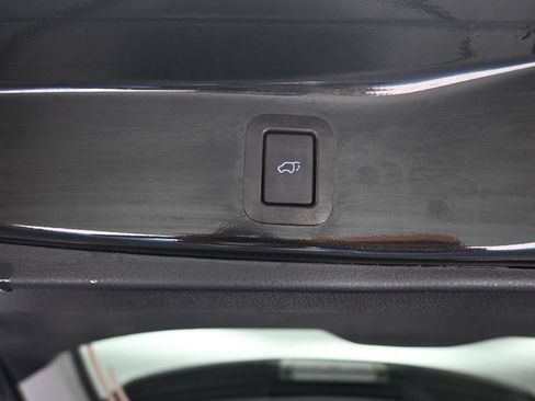 Used 2019 Toyota Highlander Plus AWD/4WD image 54