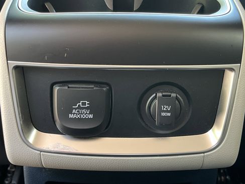 Used 2025 Kia Carnival SX Prestige FWD image 21