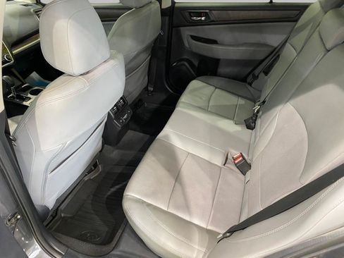 Used 2018 Subaru Outback 2.5i Limited AWD/4WD image 19