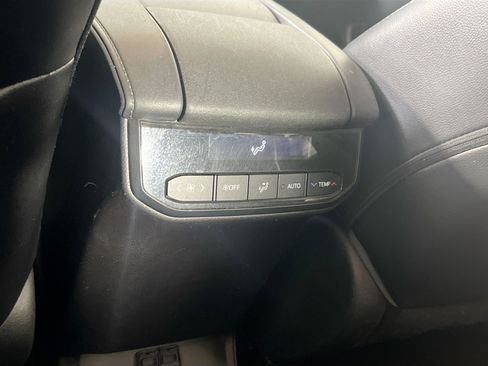 Used 2021 Toyota Highlander XSE image 25