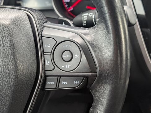 Used 2022 Toyota Camry XSE image 22