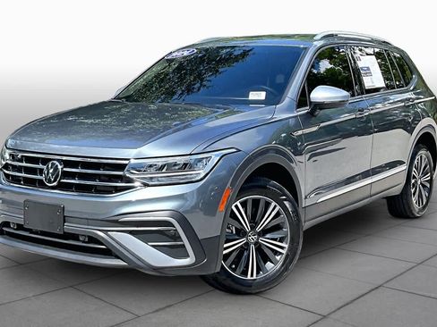Used 2024 Volkswagen Tiguan Wolfsburg Edition FWD image 1