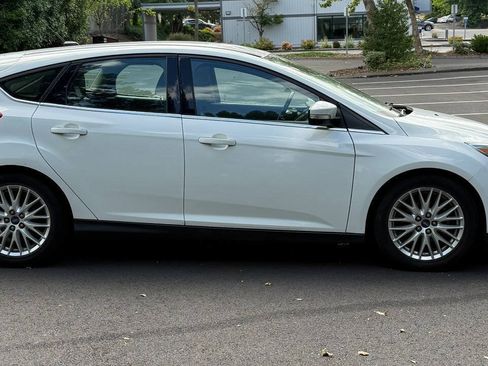 Used 2012 Ford Focus SEL FWD image 5