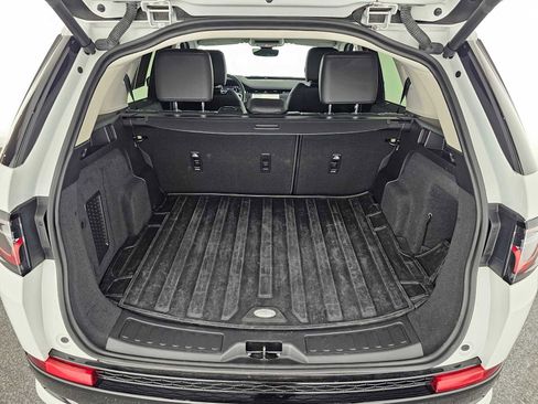 Used 2024 Land Rover Discovery Sport S image 14