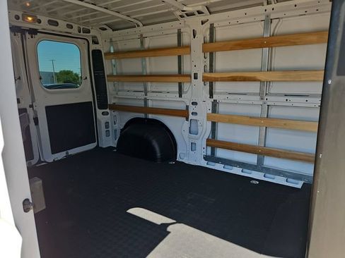 Used 2025 RAM ProMaster 2500 w/ U-Haul Equipment Group FWD image 23
