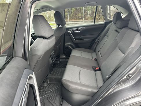Certified 2024 Toyota RAV4 XLE image 30
