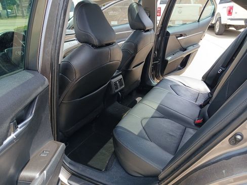 Used 2021 Toyota Camry XSE FWD image 12