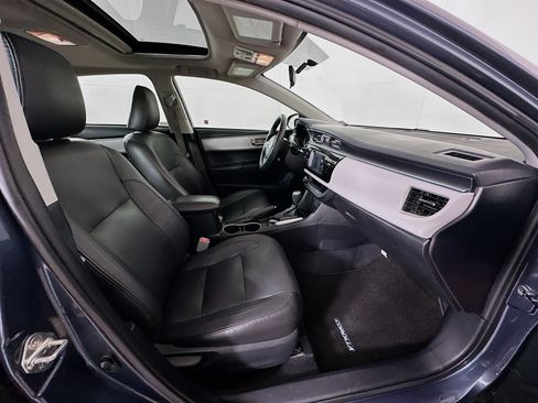 Used 2015 Toyota Corolla LE image 31